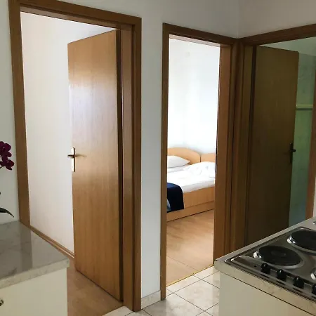 Apartmani Marina *