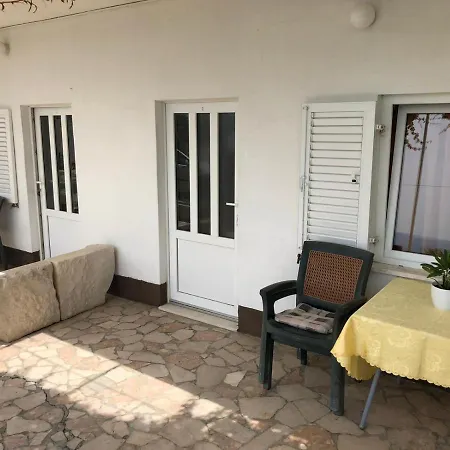 Apartmani Marina *